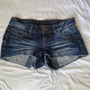2010’s denim short shorts